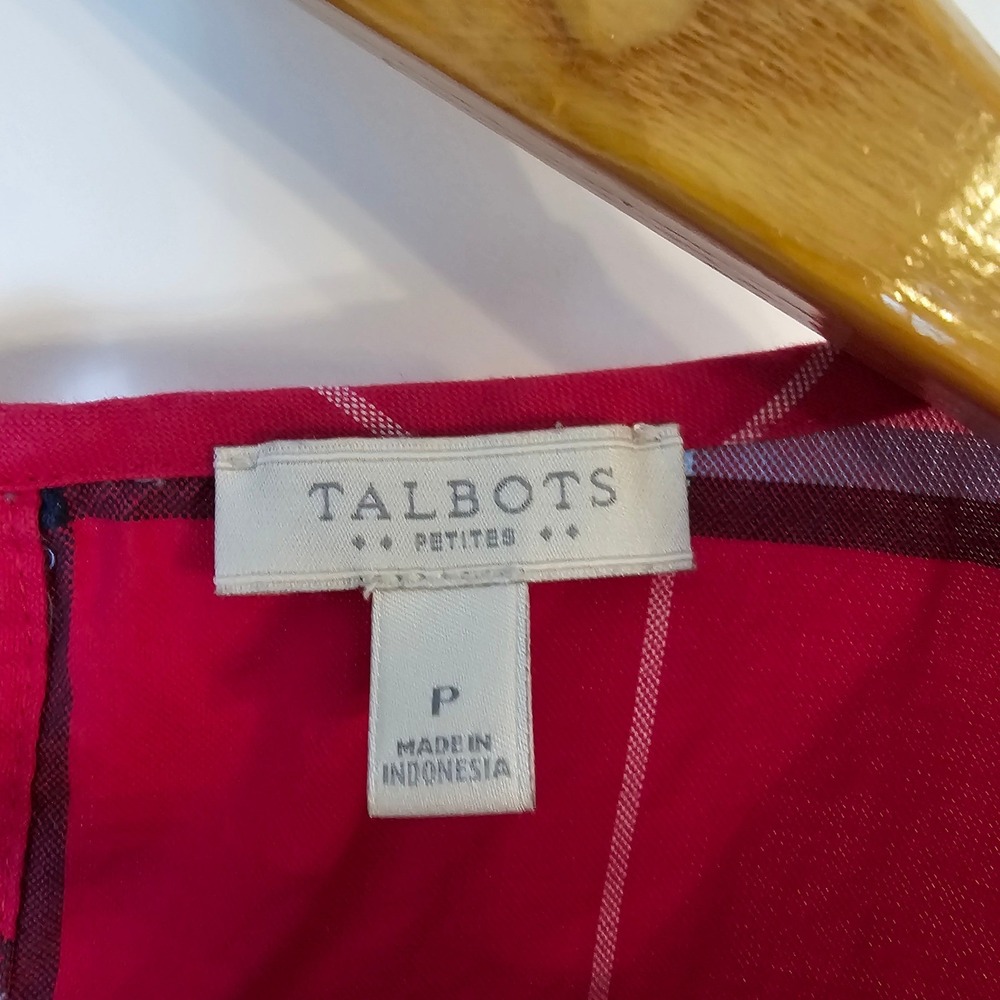 Talbots Petites Dark Pink Plaid Sleeveless Pleated Blouse Top Size P - Picture 2 of 7
